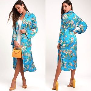 ✨NWT Lulu’s Staycation Floral Print Satin Duster✨